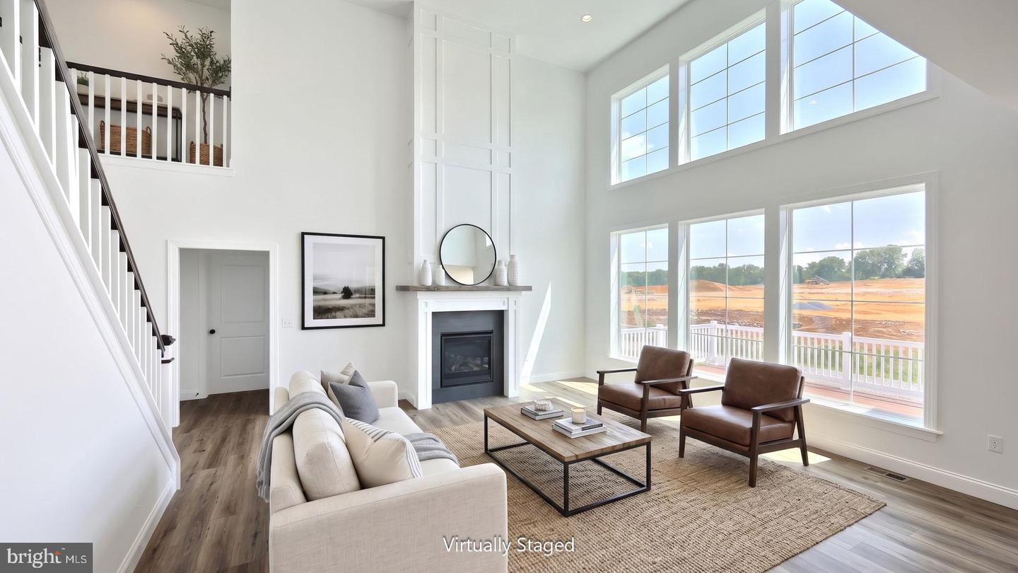 741 Sunset Blvd Property Photo 2