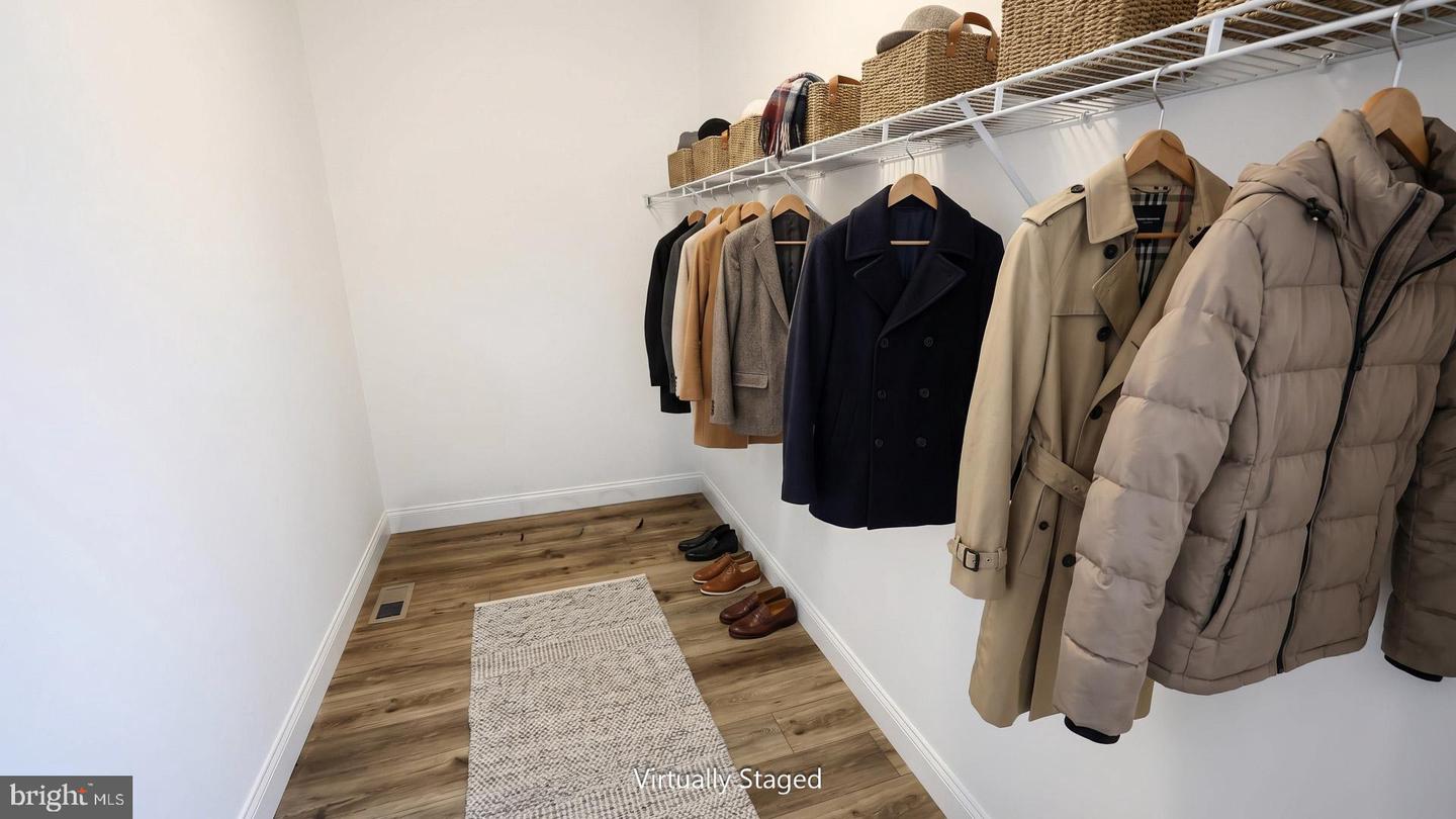 741 Sunset Blvd Property Photo 16