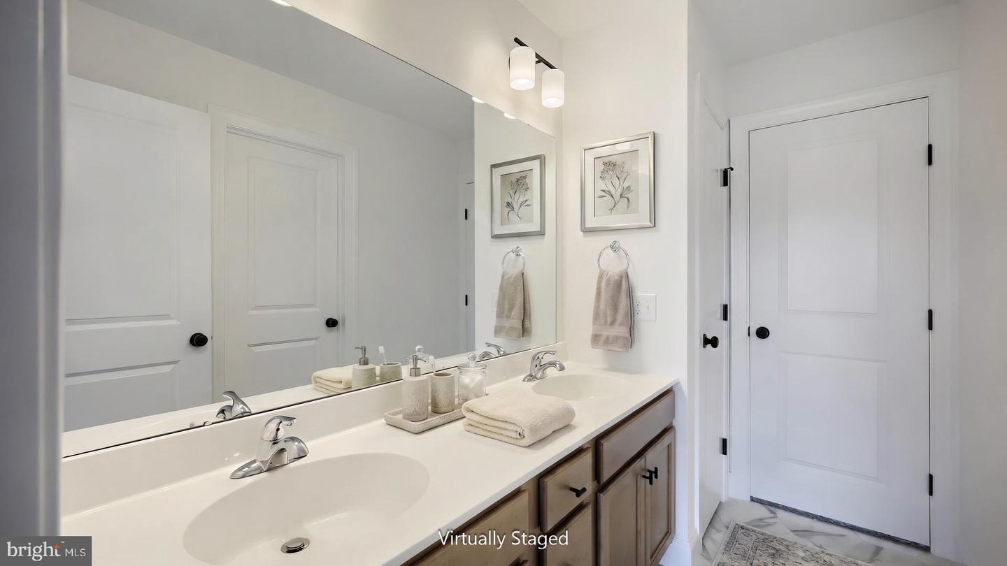 741 Sunset Blvd Property Photo 19