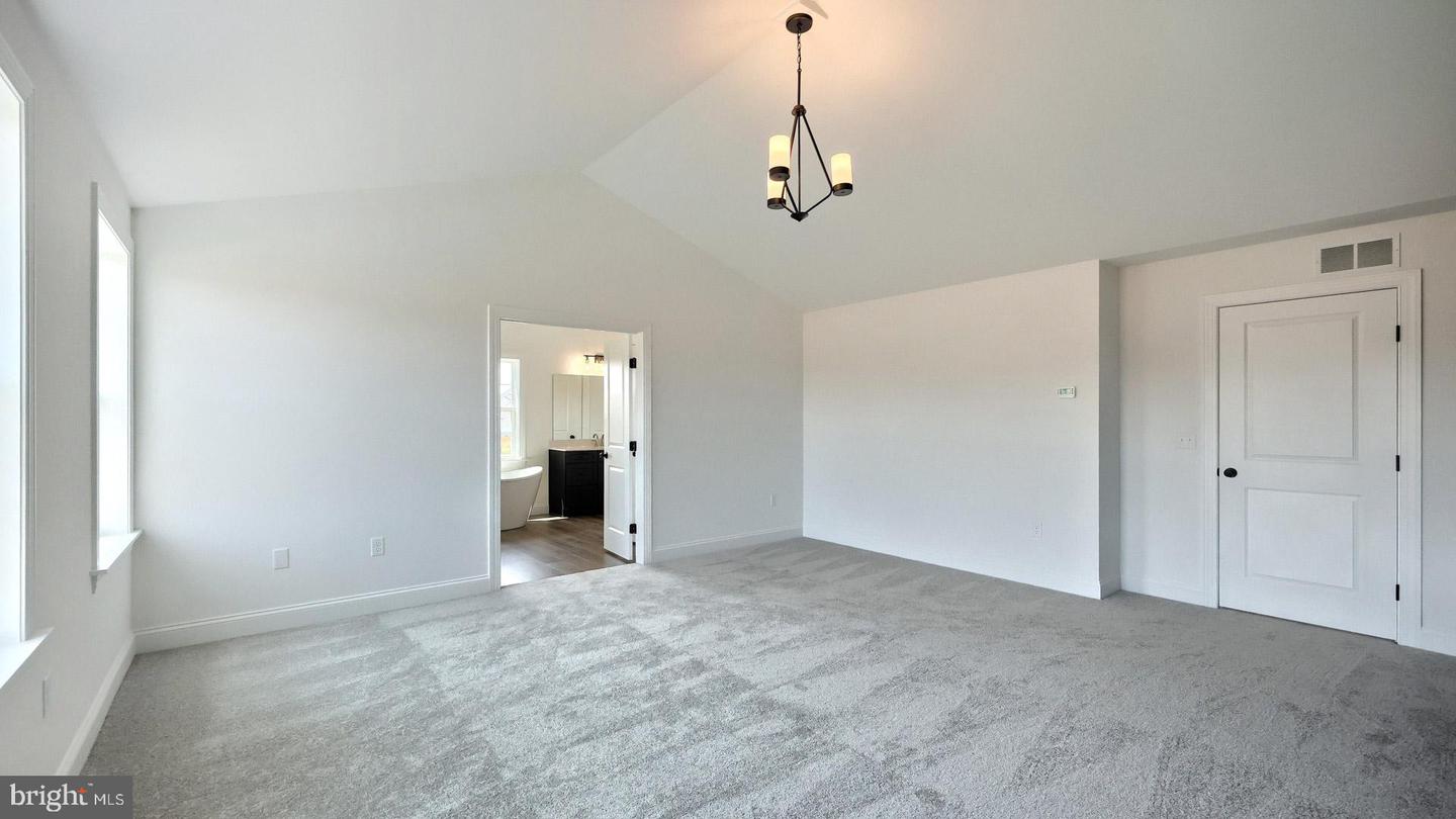 741 Sunset Blvd Property Photo 33