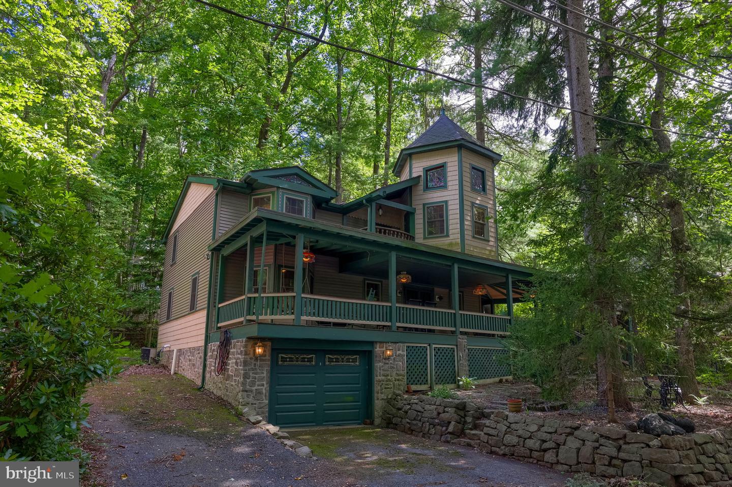 312 Pennsylvania Ave Property Photo 3