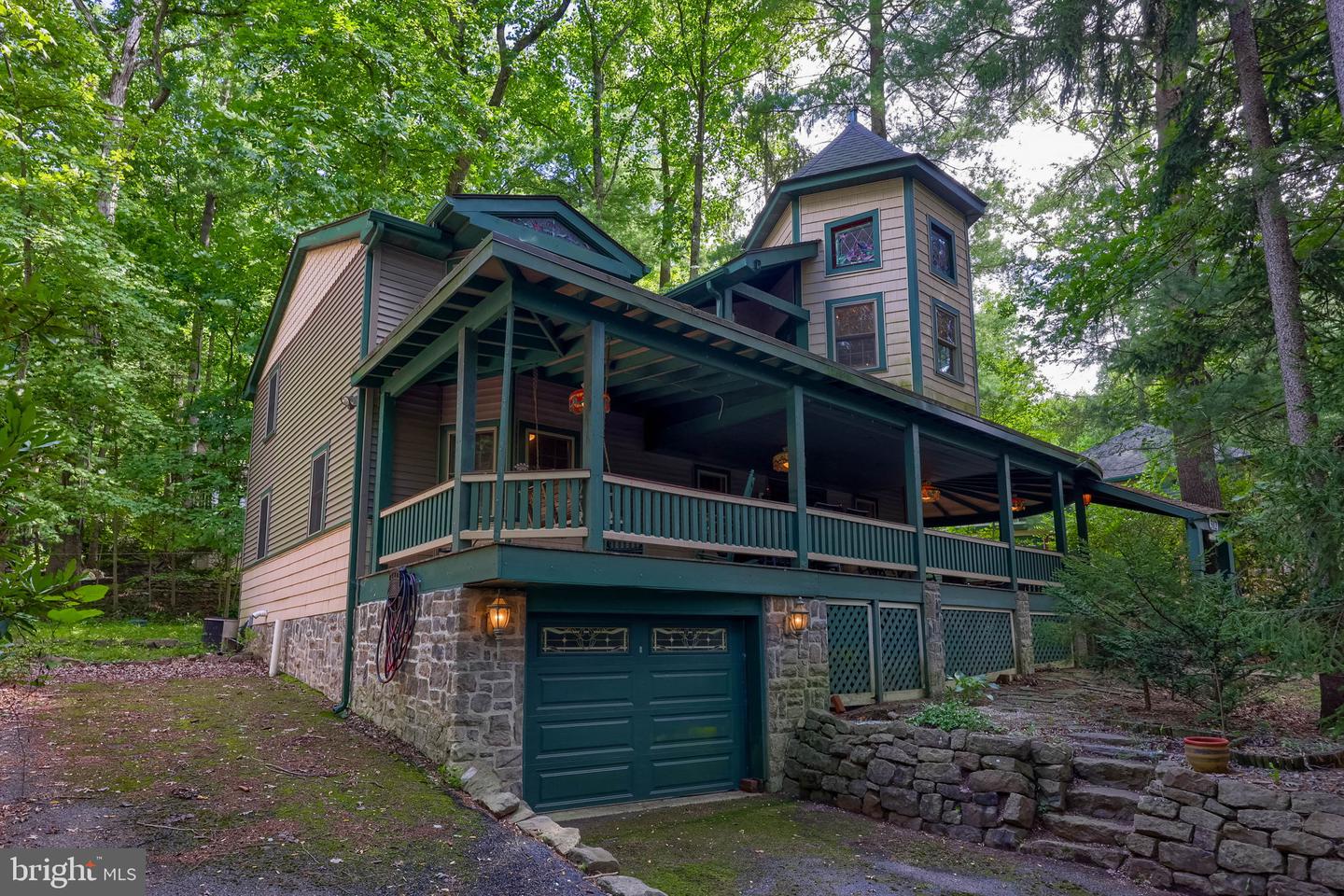 312 Pennsylvania Ave Property Photo 5