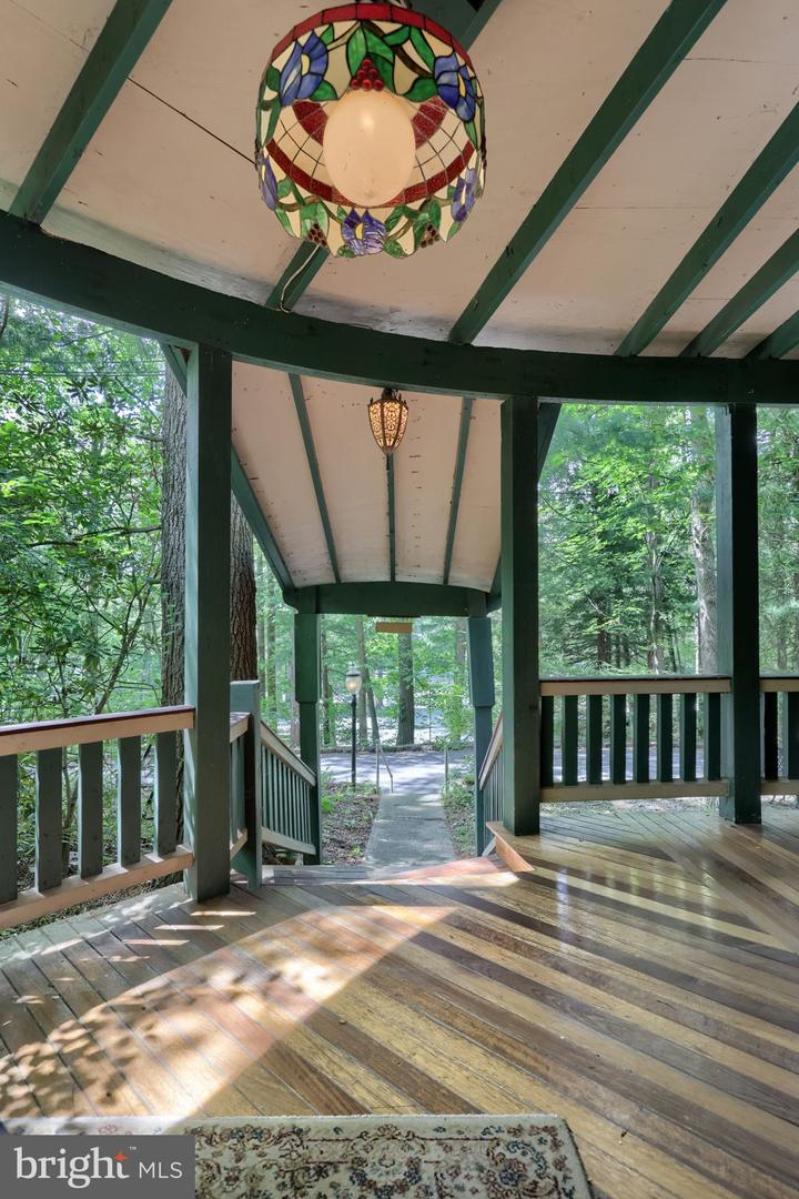 312 Pennsylvania Ave Property Photo 18
