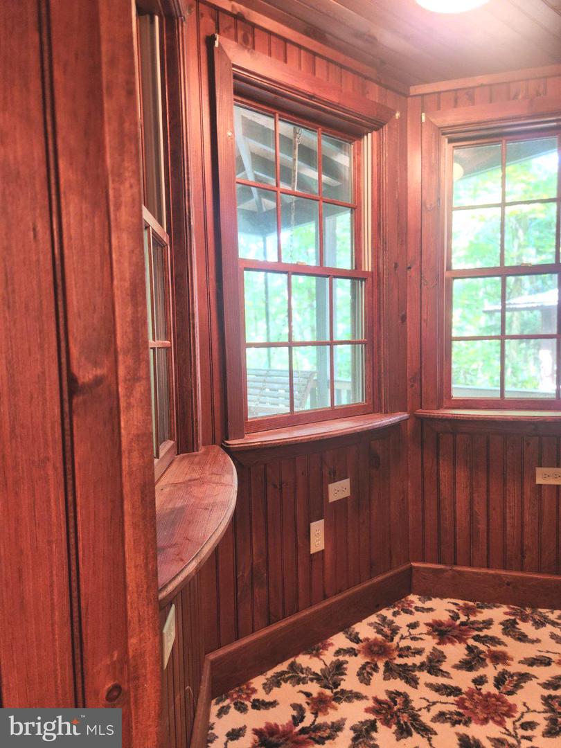 312 Pennsylvania Ave Property Photo 37