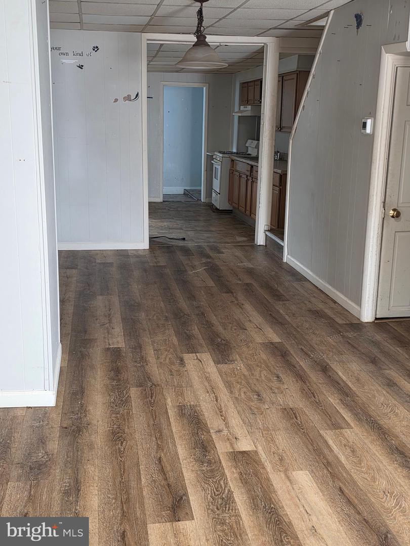 916 Elizabeth St Property Photo 2