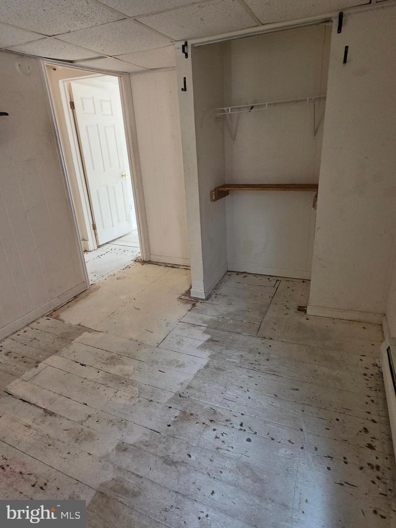916 Elizabeth St Property Photo 8