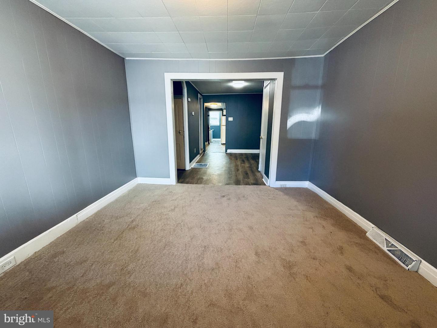 918 Elizabeth St Property Photo 2