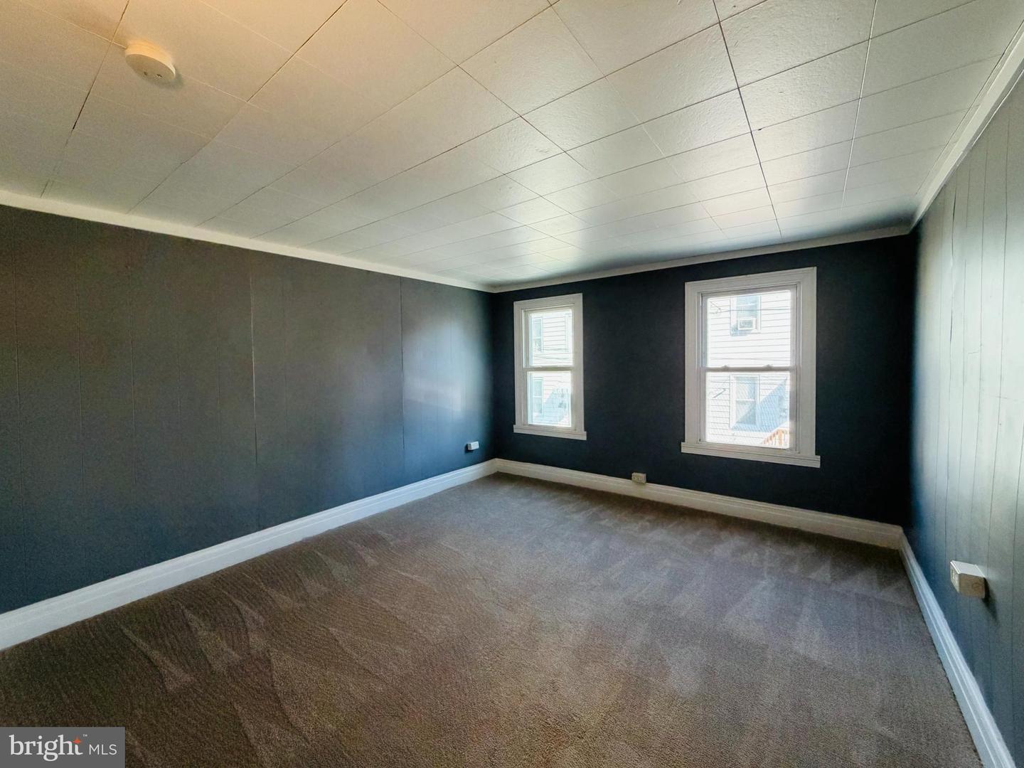 918 Elizabeth St Property Photo 10
