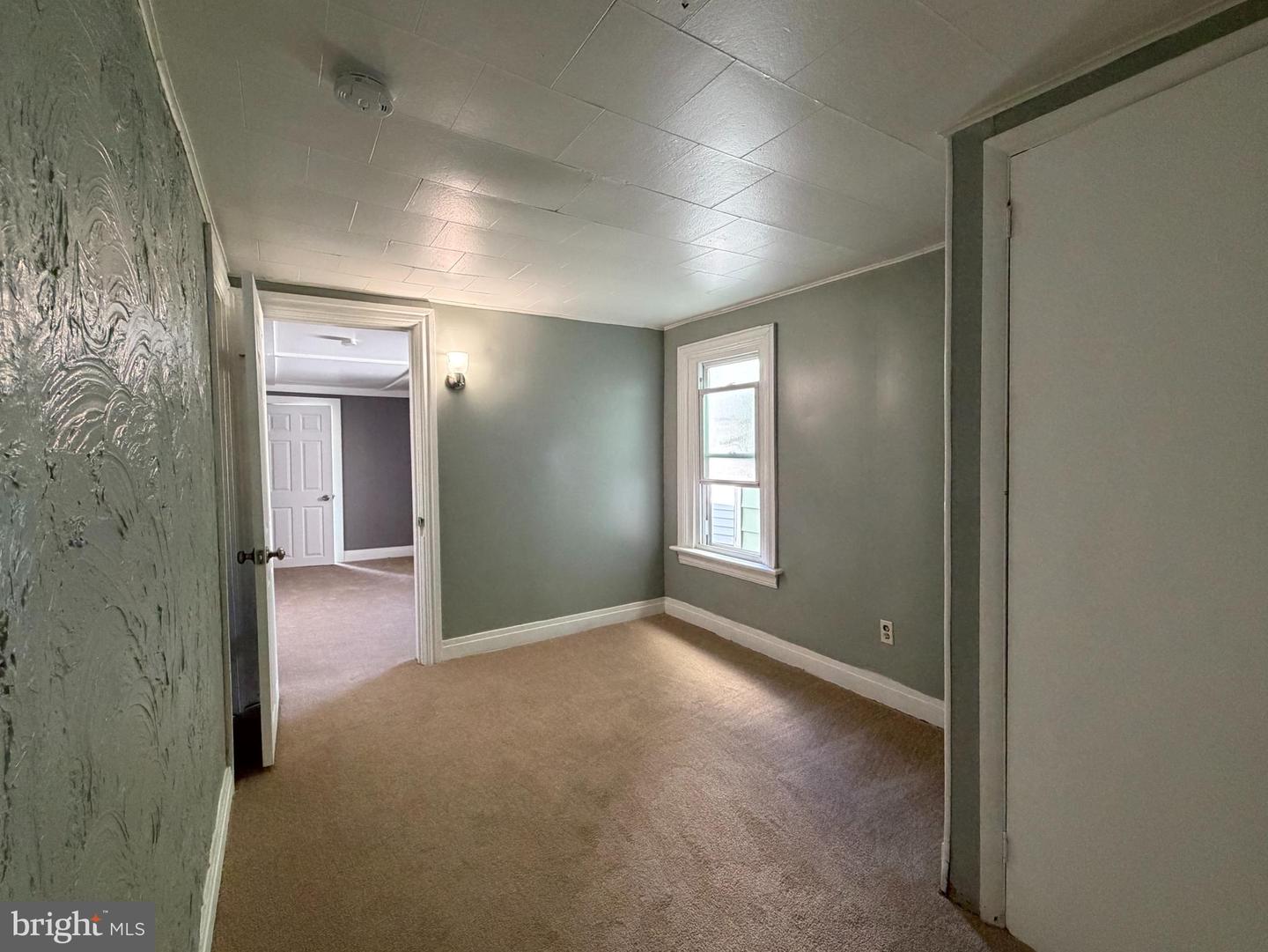 918 Elizabeth St Property Photo 11