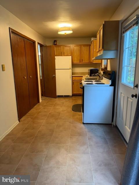 227 Gary Ave Property Photo 3
