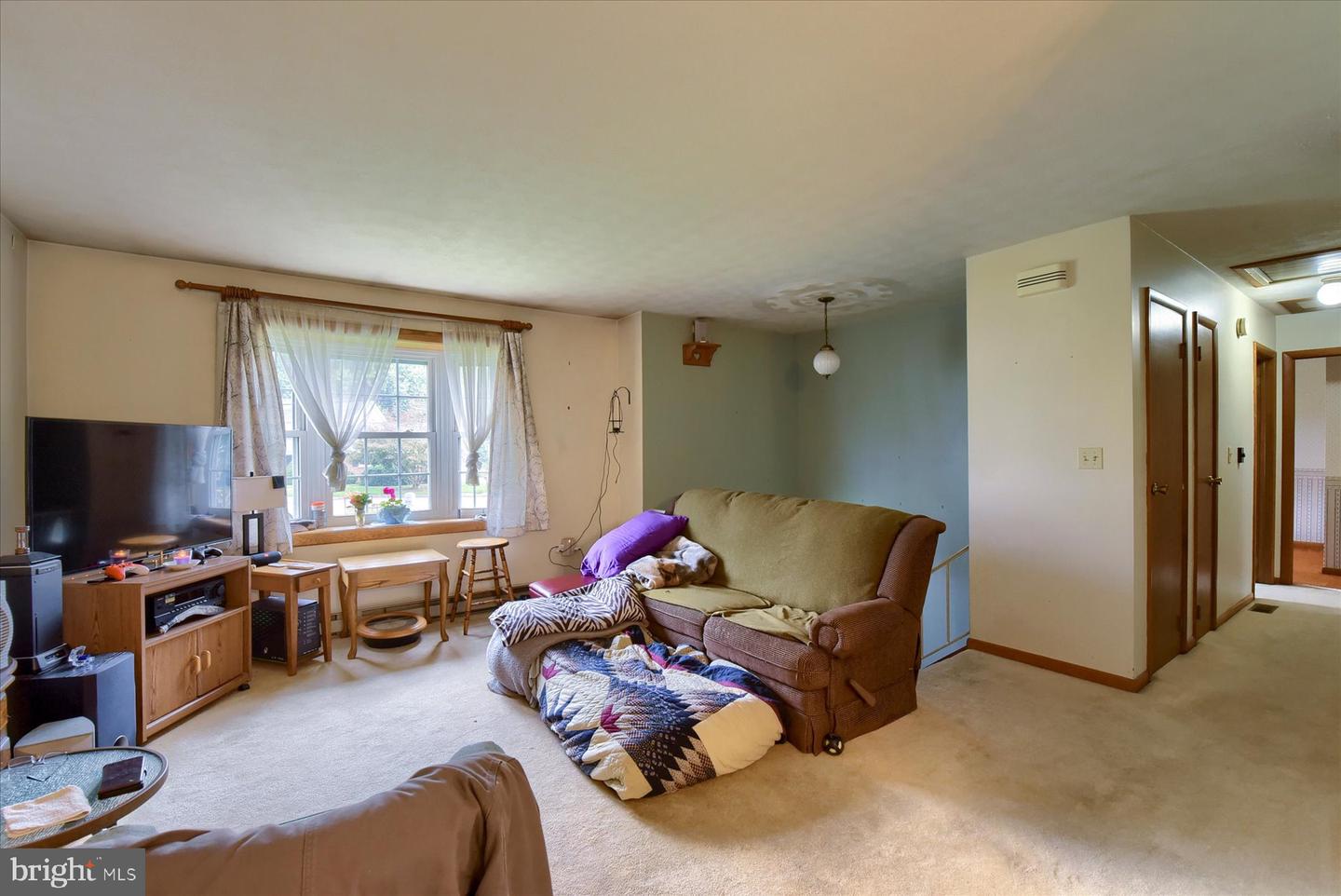 205 S Long St Property Photo 7