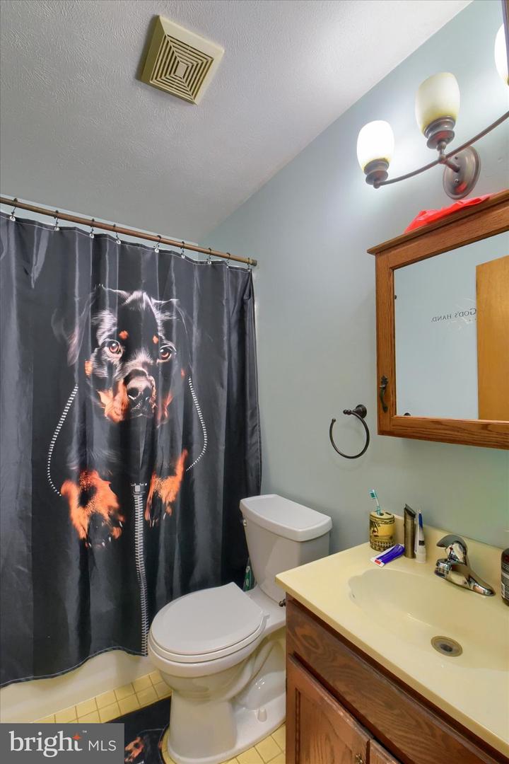 205 S Long St Property Photo 25