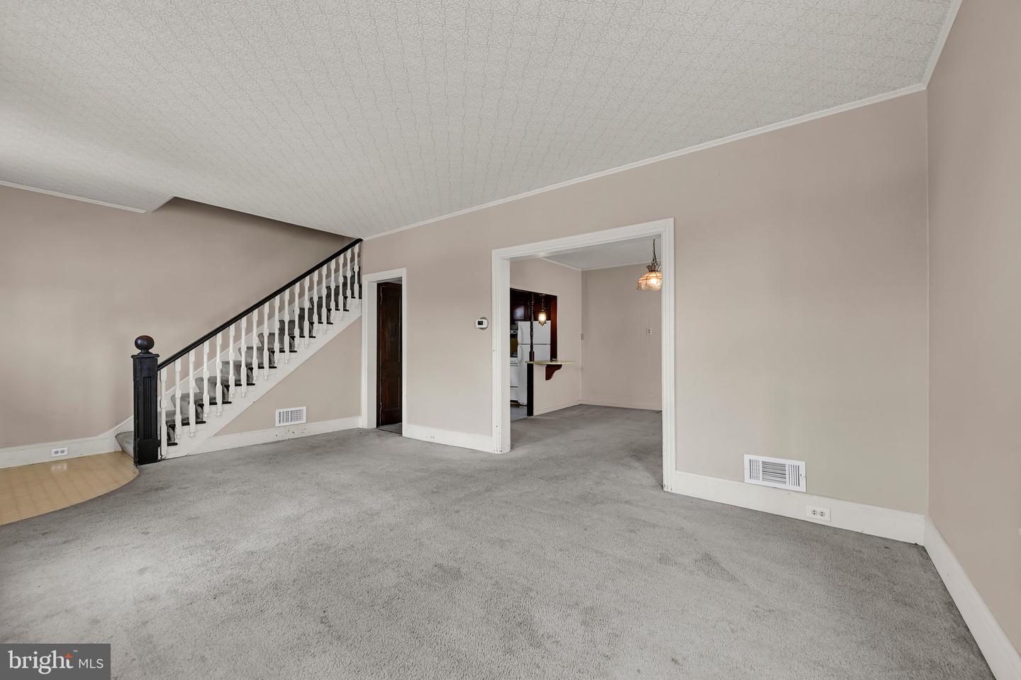 25 W Penn Ave Property Photo 9