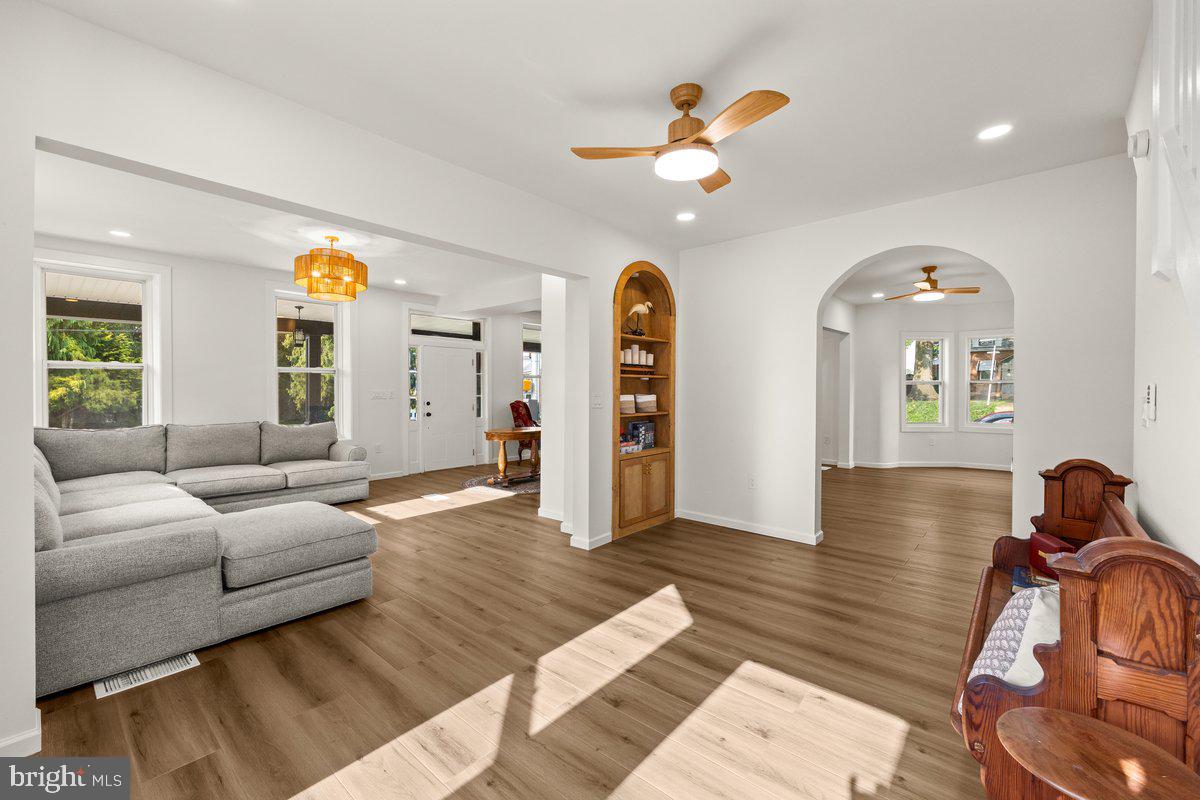 1006 Colebrook Rd Property Photo 10