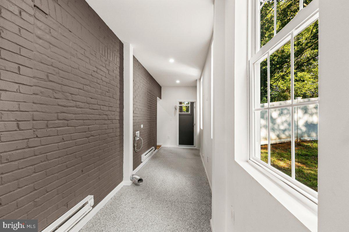 1006 Colebrook Rd Property Photo 17