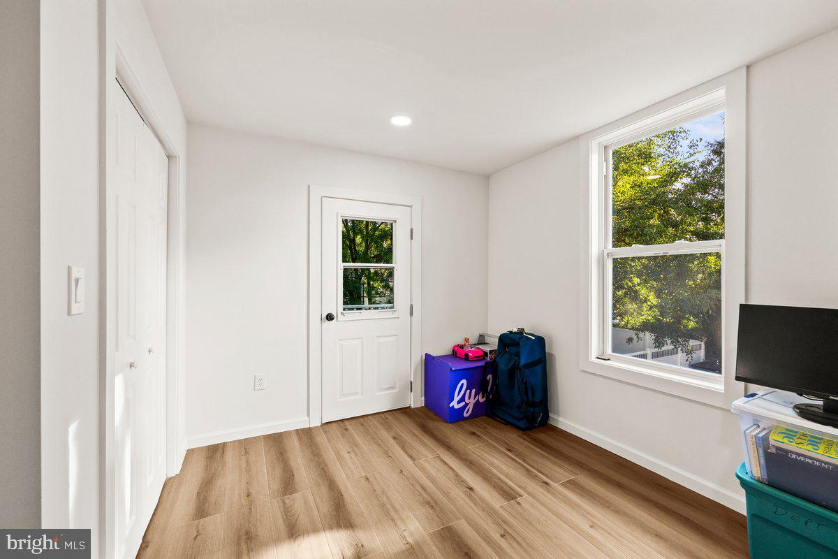 1006 Colebrook Rd Property Photo 23