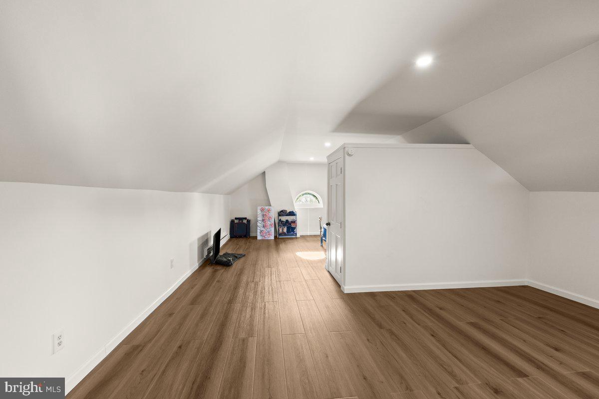 1006 Colebrook Rd Property Photo 35