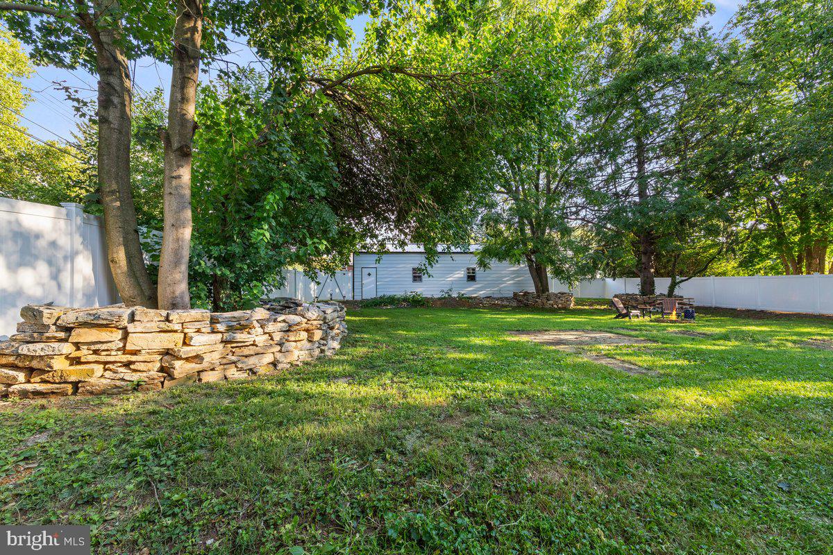 1006 Colebrook Rd Property Photo 37