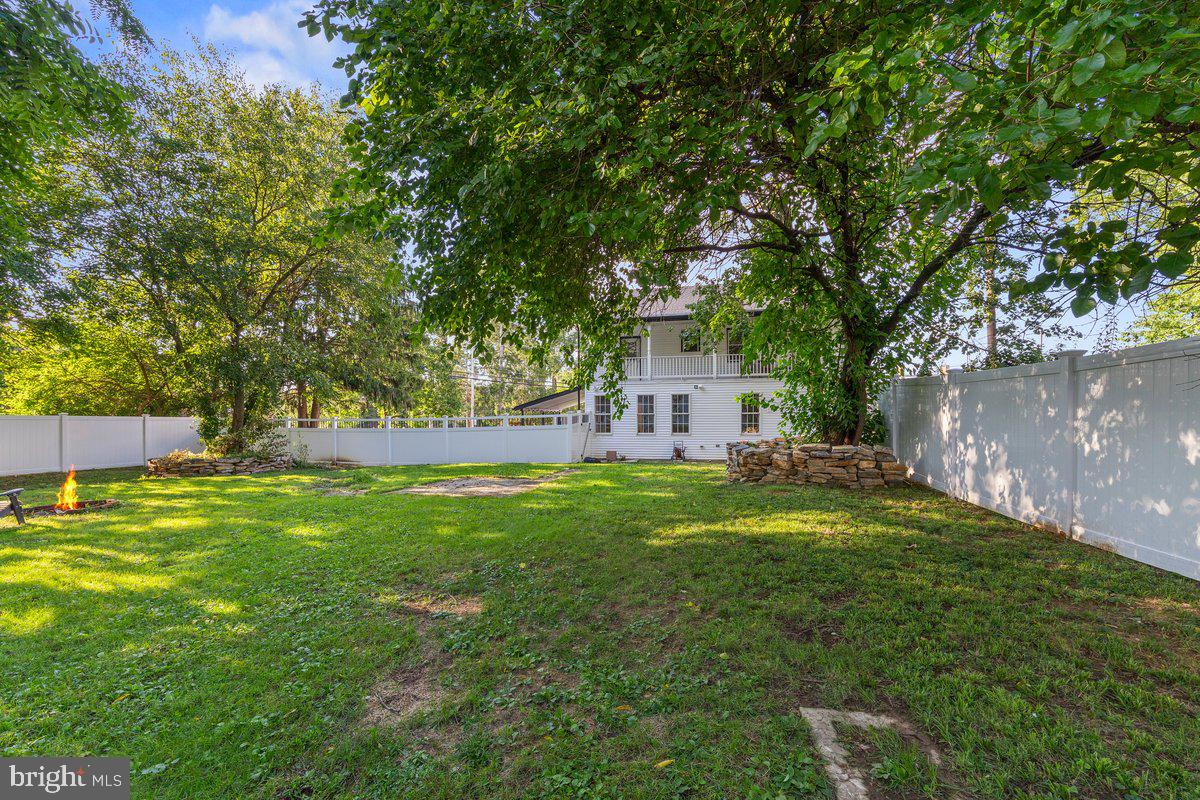 1006 Colebrook Rd Property Photo 38