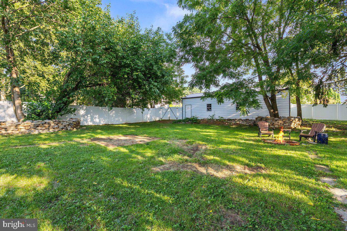 1006 Colebrook Rd Property Photo 40