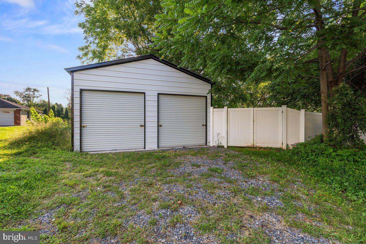 1006 Colebrook Rd Property Photo 41