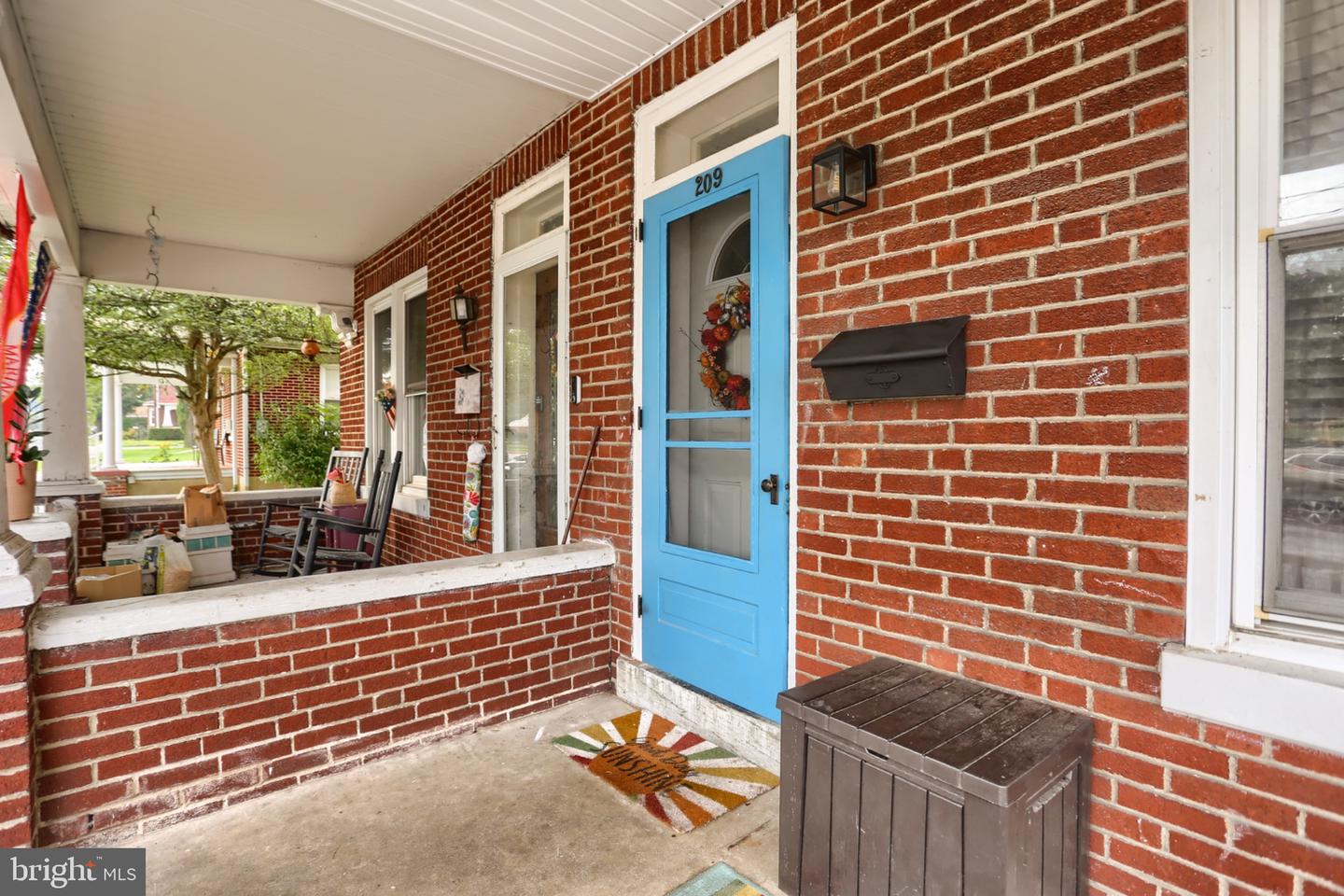 209 S Harrison St Property Photo 4