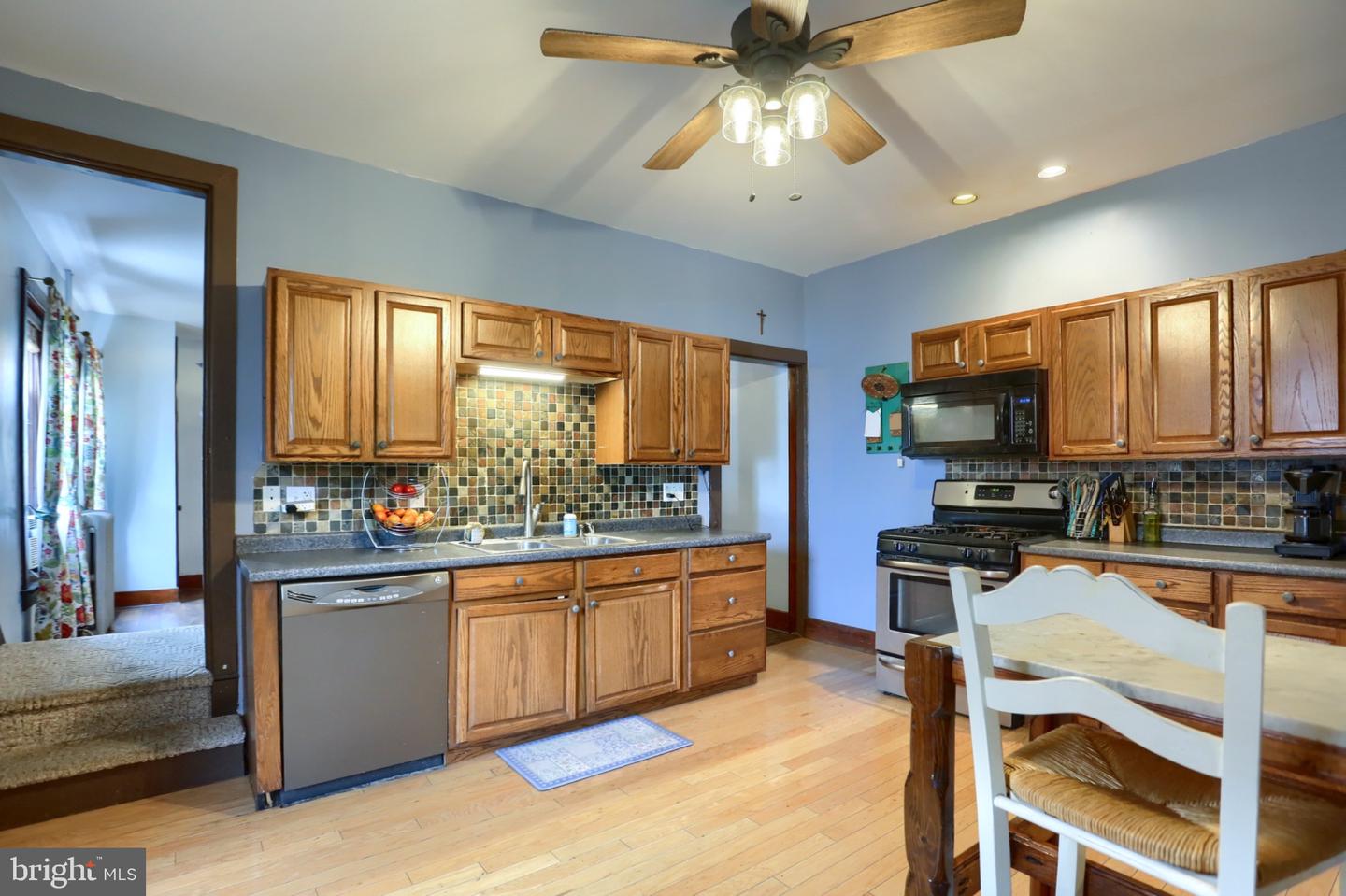 209 S Harrison St Property Photo 12