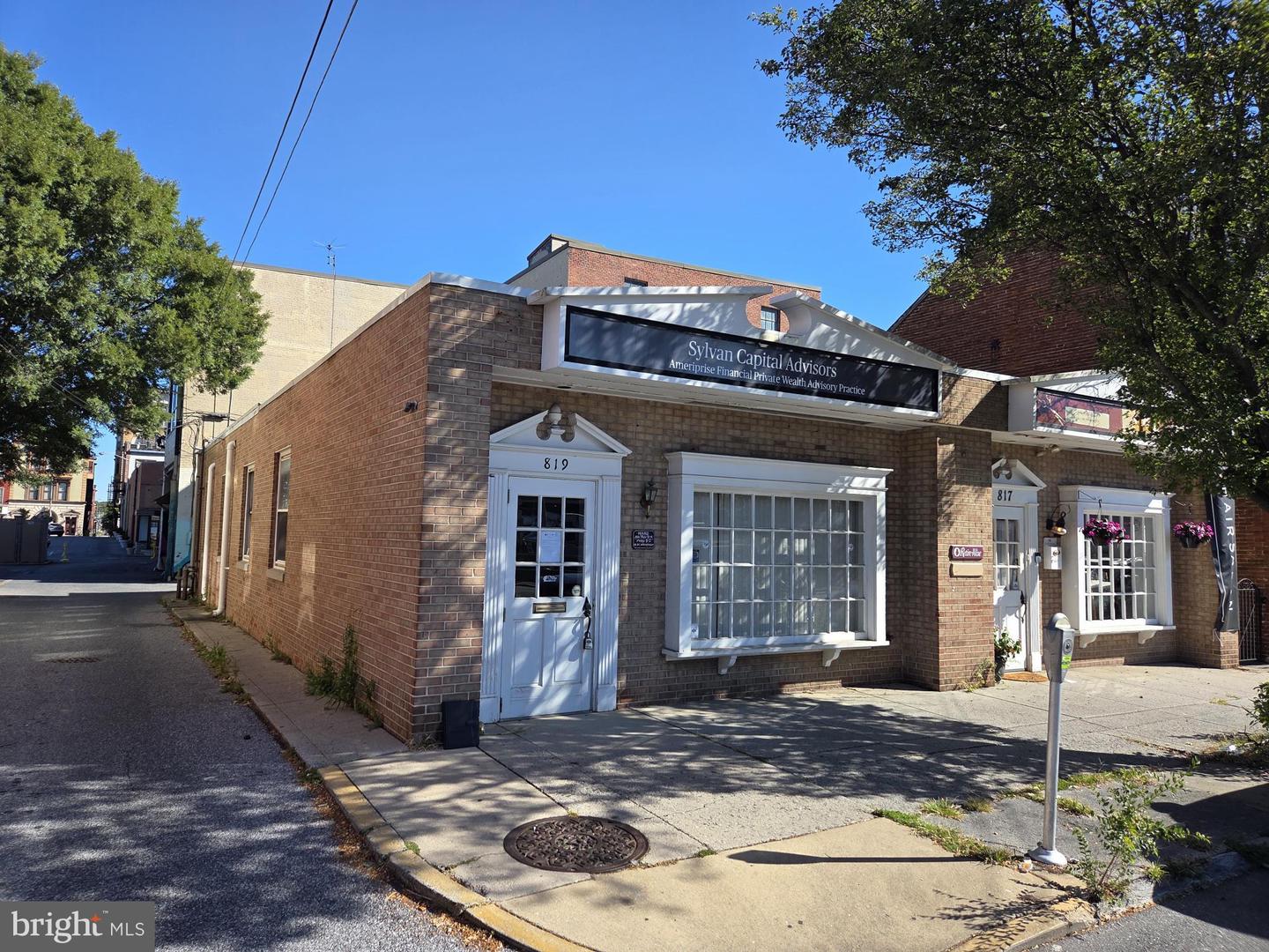 817 CHESTNUT ST Property Photo 1