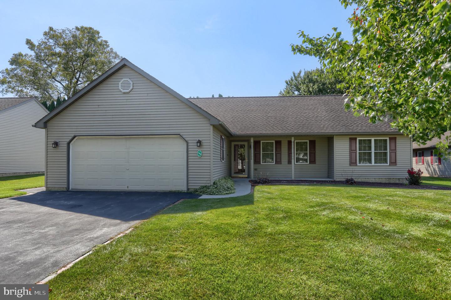 129 ARBOR DR Property Photo 1