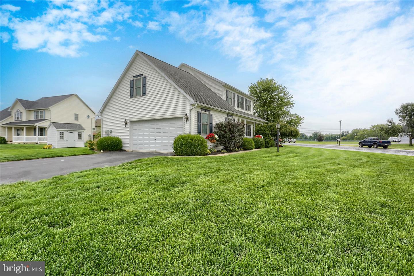 11 Township Line Dr Property Photo 3