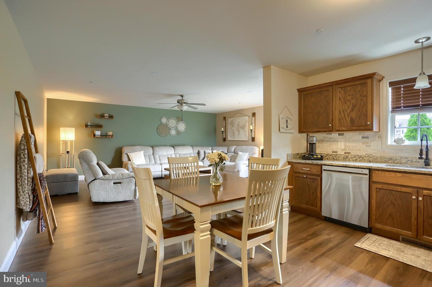 59 Braeburn Way #52 Property Photo 7