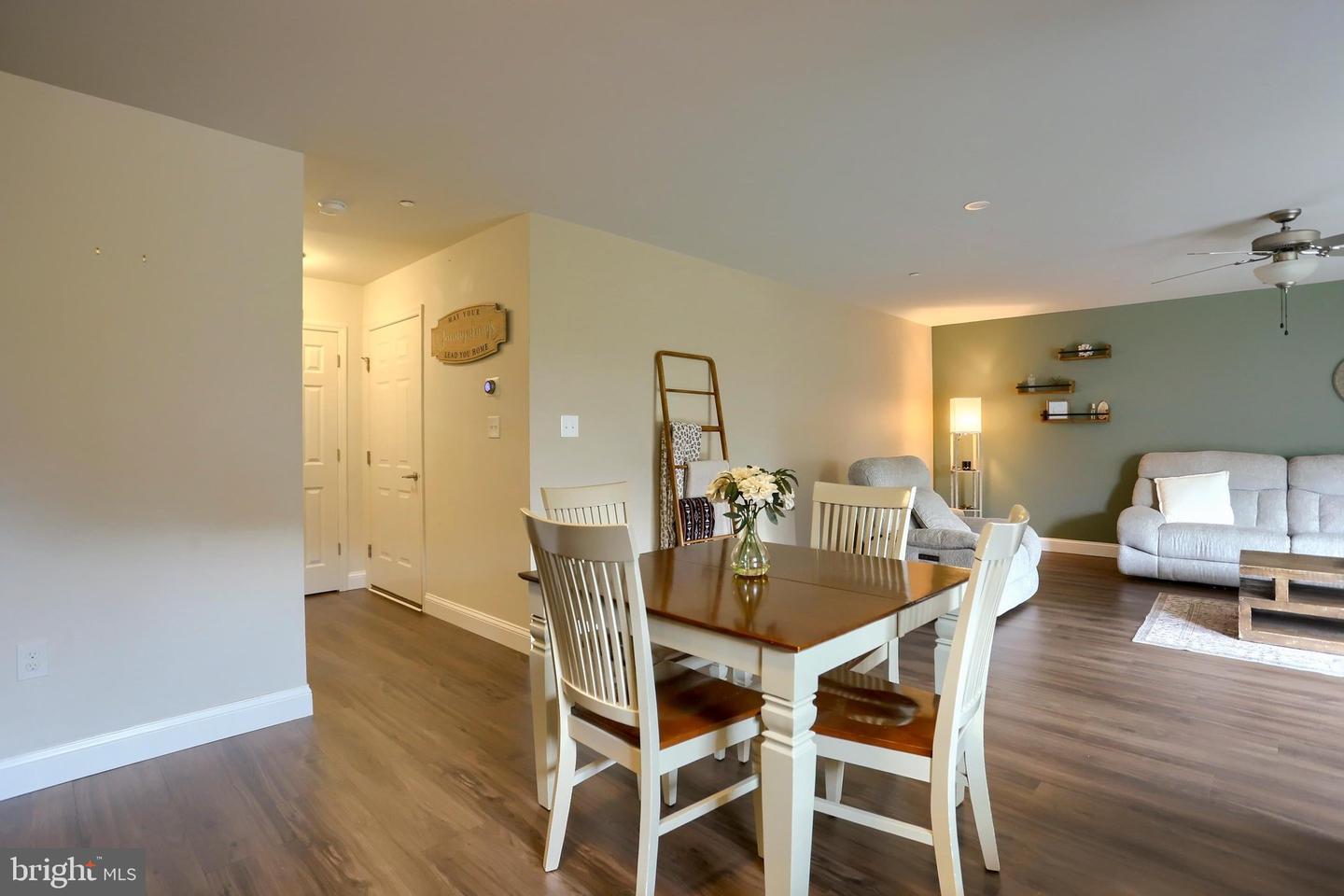 59 Braeburn Way #52 Property Photo 9