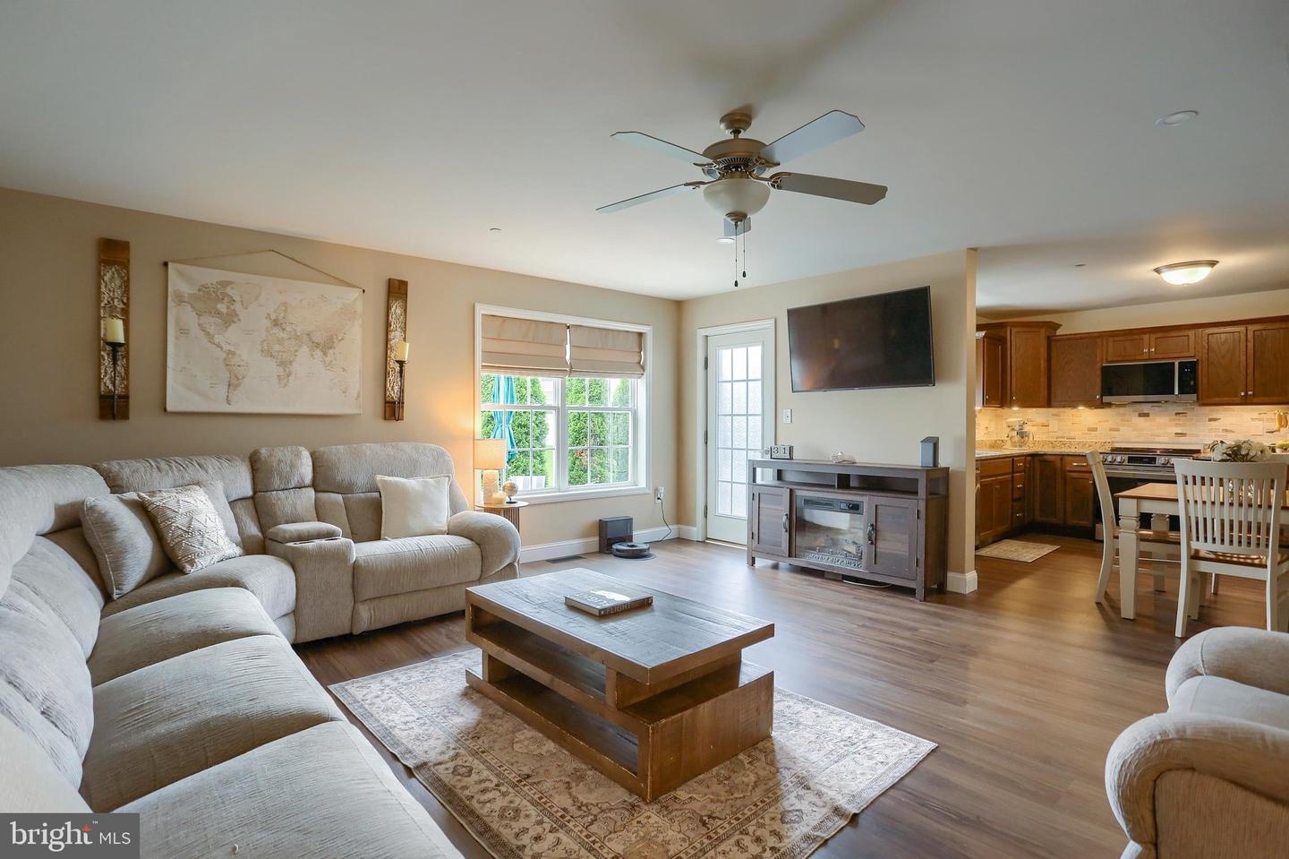 59 Braeburn Way #52 Property Photo 13
