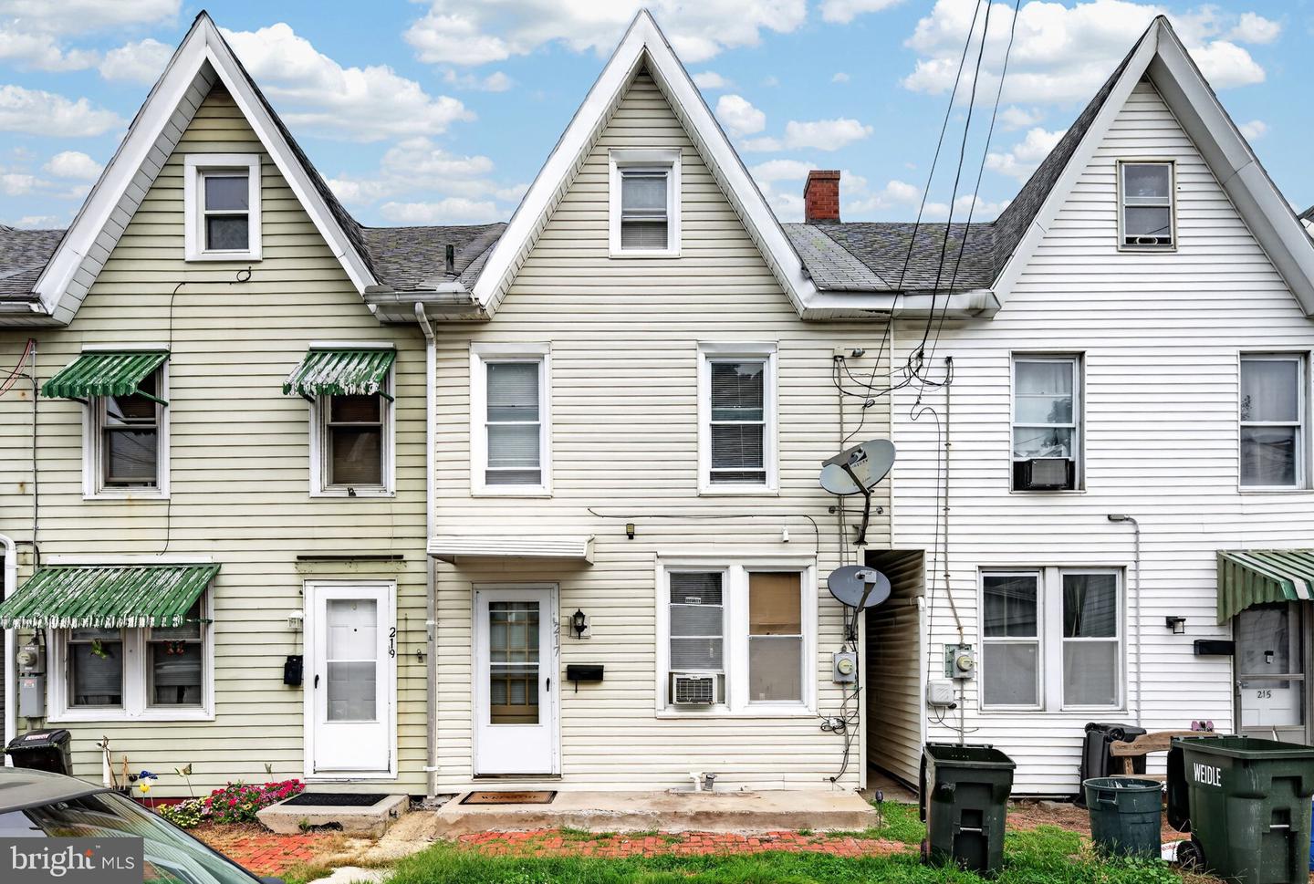 217 Federal St Property Photo 1