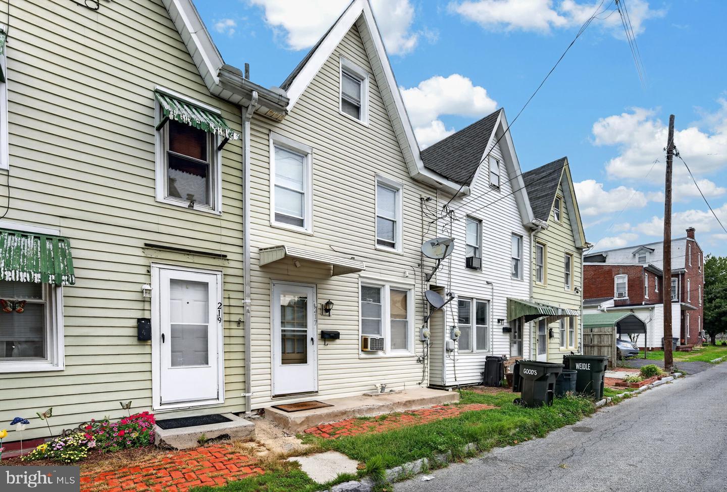 217 Federal St Property Photo 3