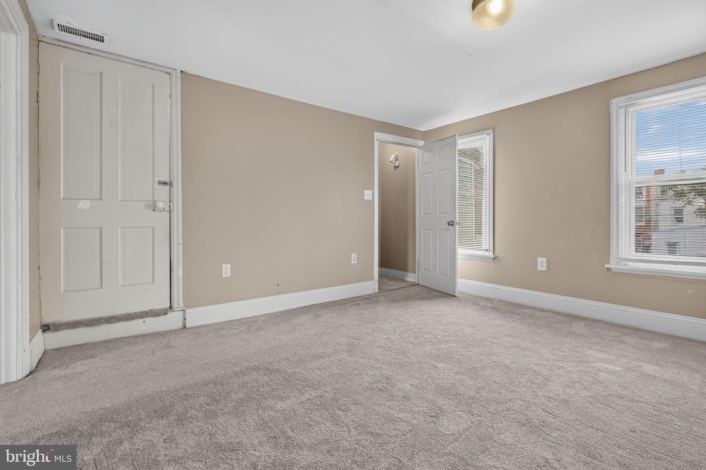 217 Federal St Property Photo 18