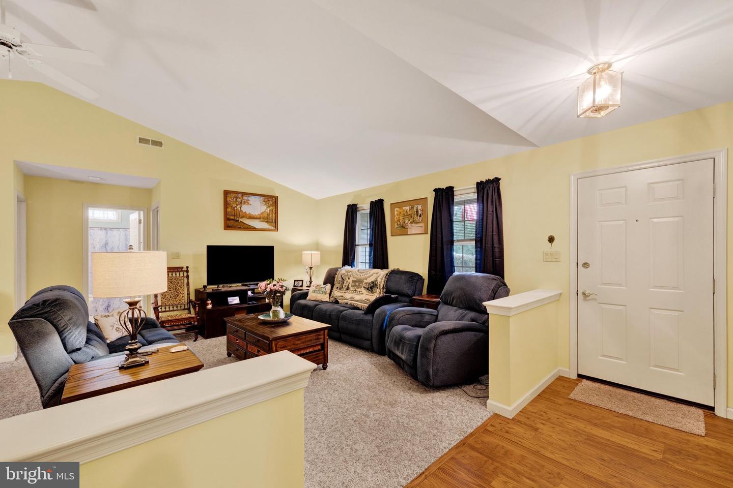 19 Scenic Dr Property Photo 5