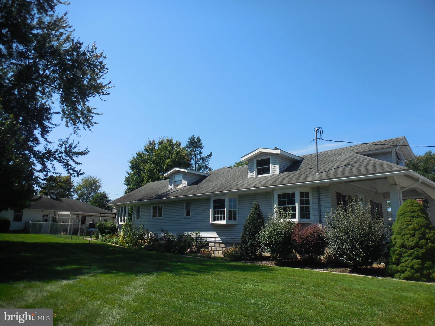 529 Harrison Property Photo 3