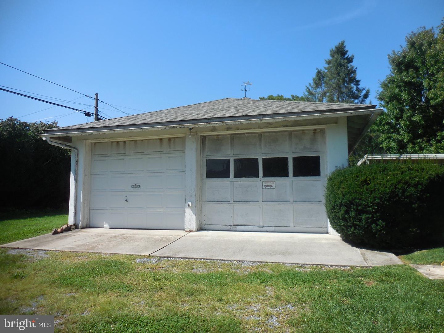 529 Harrison Property Photo 8