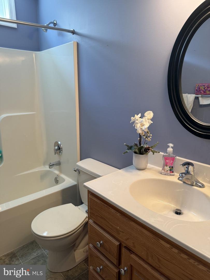 1025 Alden Way Property Photo 24