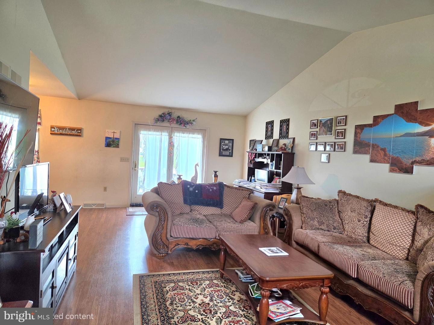 200 Irene Dr Property Photo 17