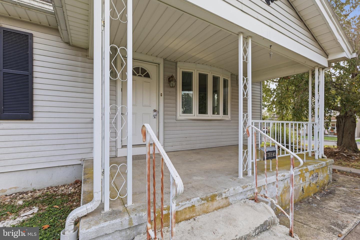 2124 Church St Property Photo 3