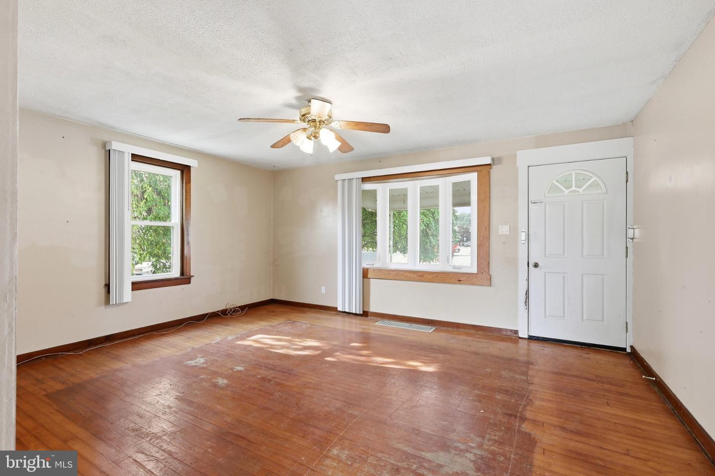 2124 Church St Property Photo 4