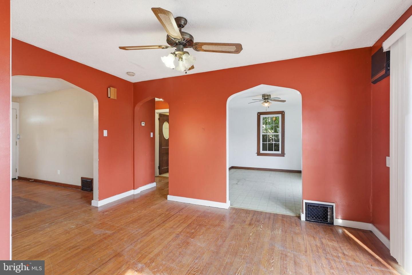 2124 Church St Property Photo 7