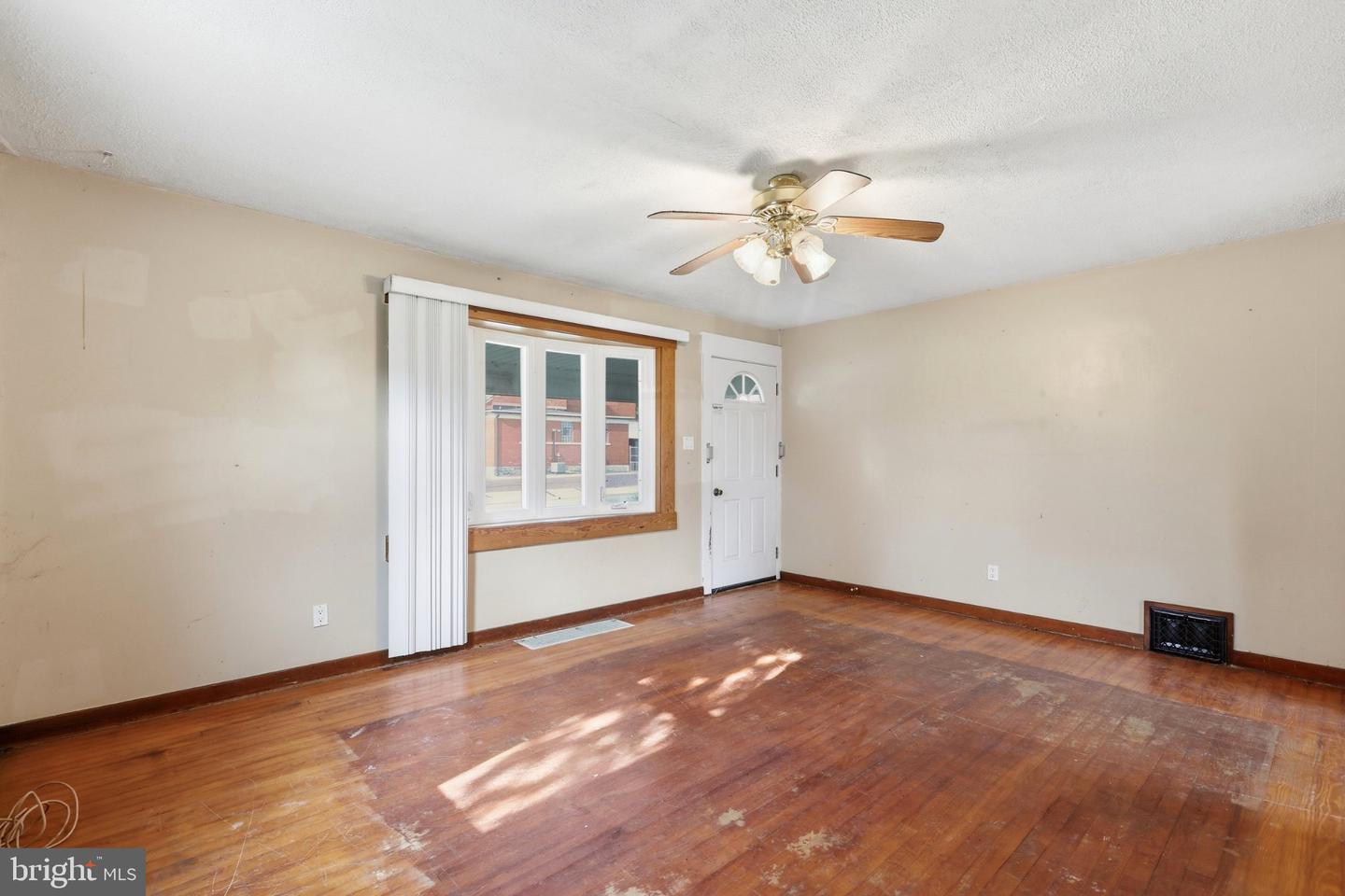 2124 Church St Property Photo 30