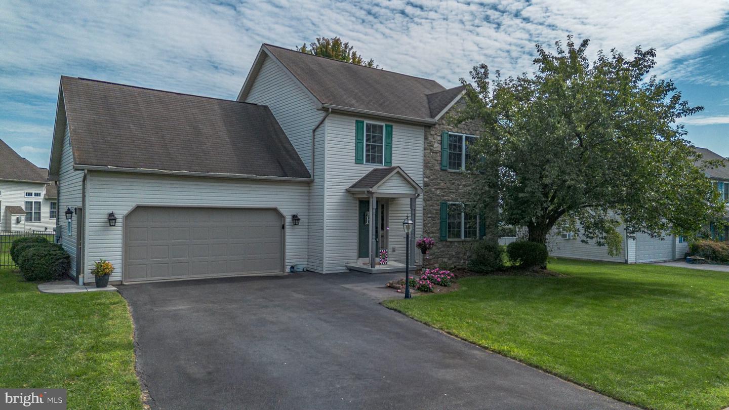 248 MACINTOSH DR Property Photo 1
