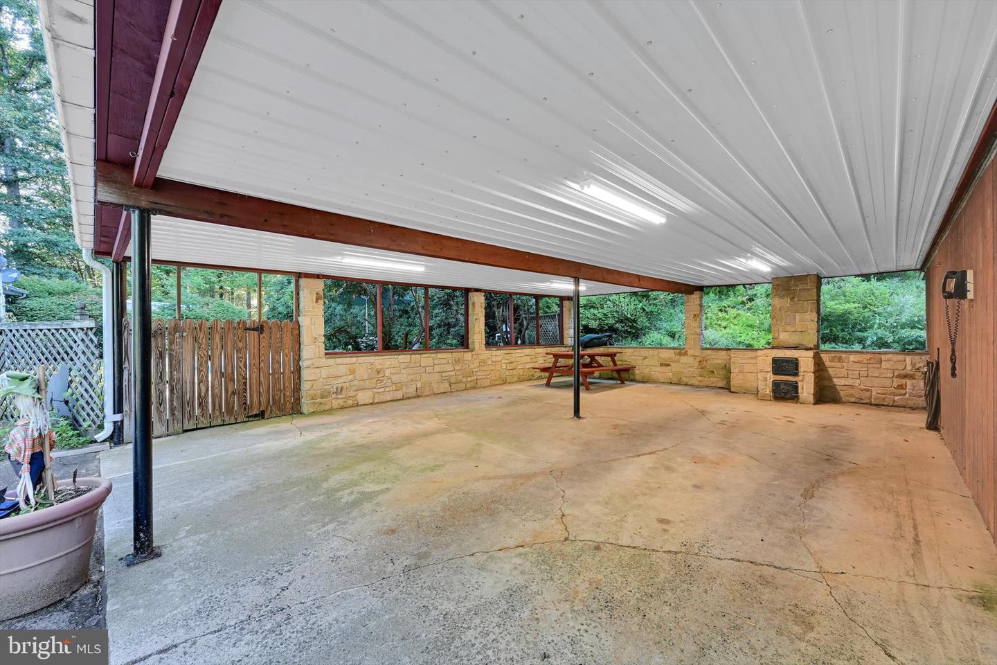 200 Ridge Rd Property Photo 31
