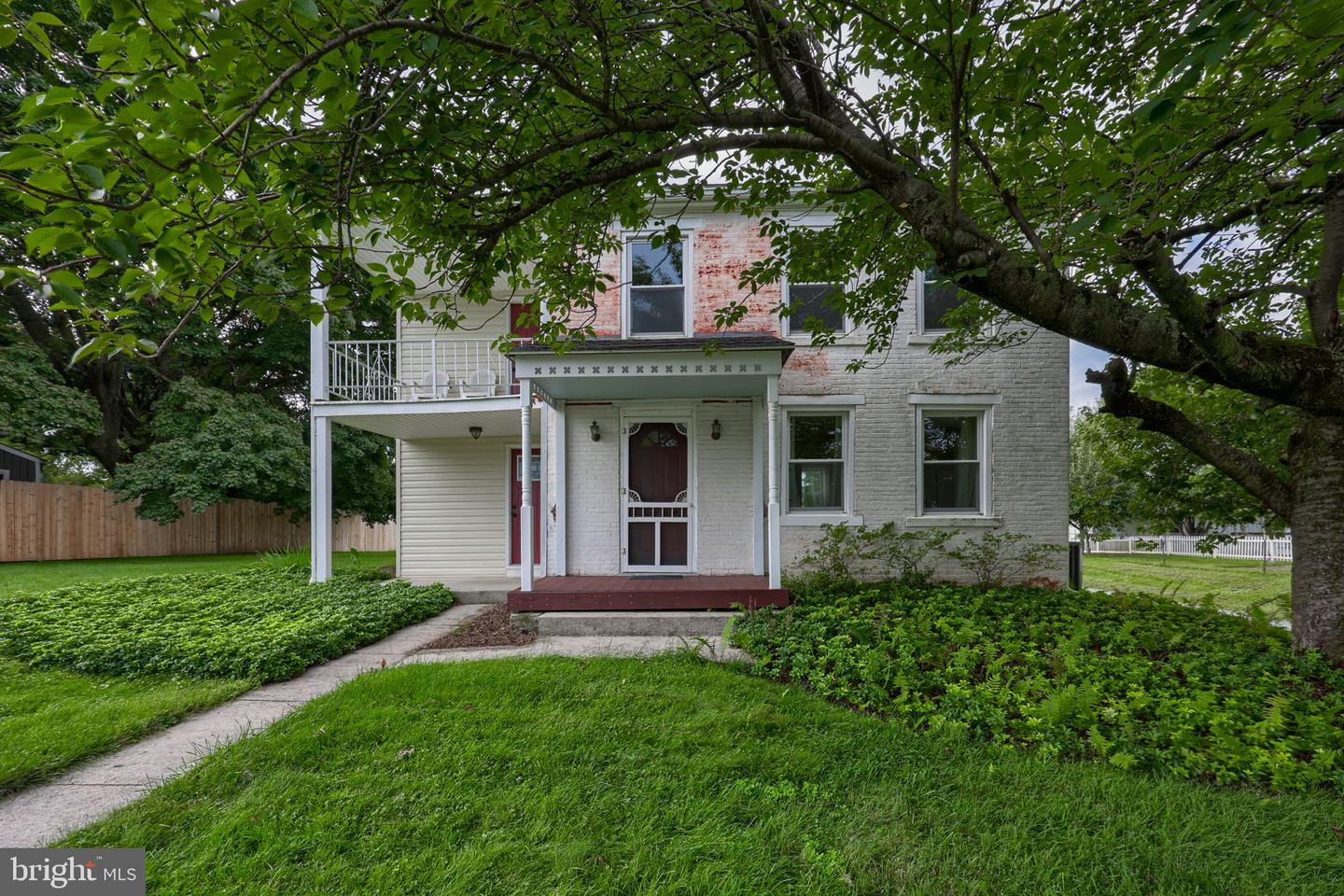 2748 Horseshoe Pike Property Photo 1