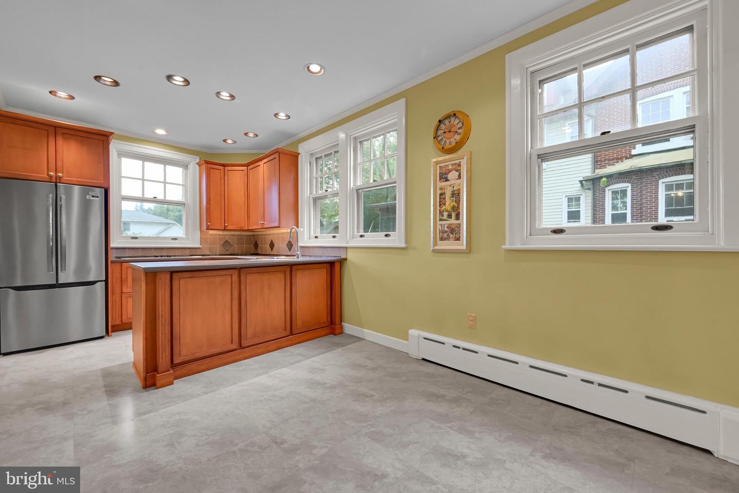 3 E High St Property Photo 10