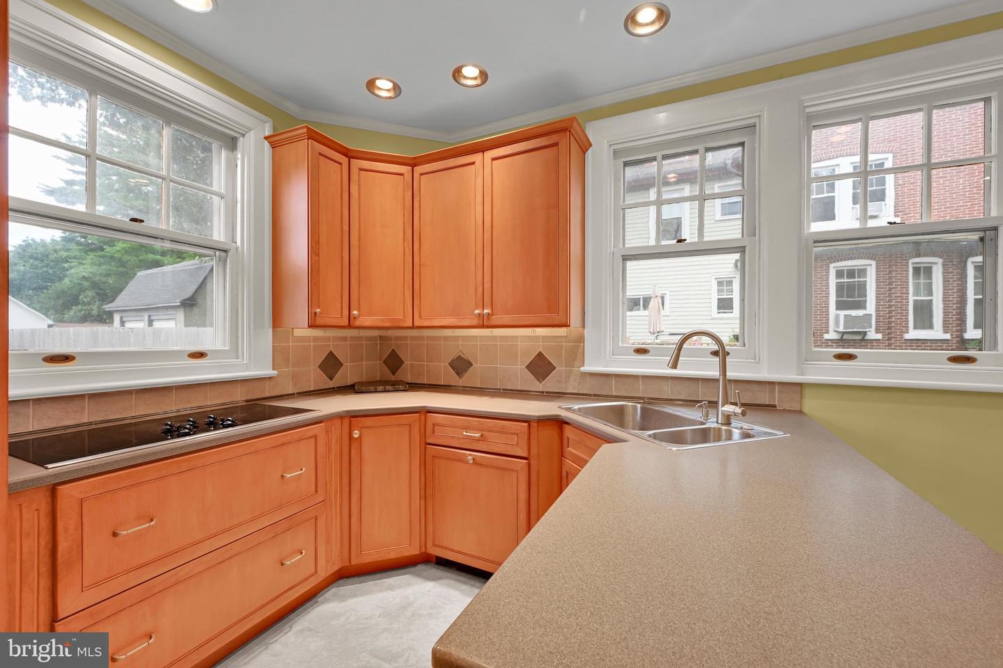 3 E High St Property Photo 12
